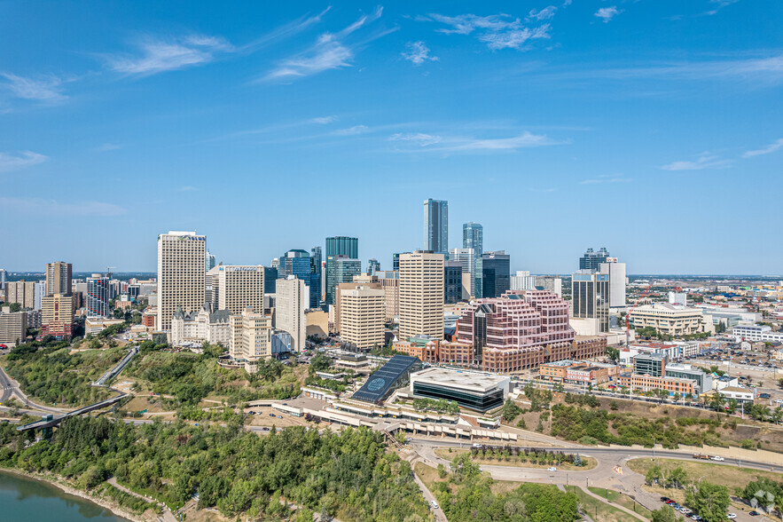 10123 99th St NW, Edmonton, AB à louer - Aérien – Image 2 sur 6
