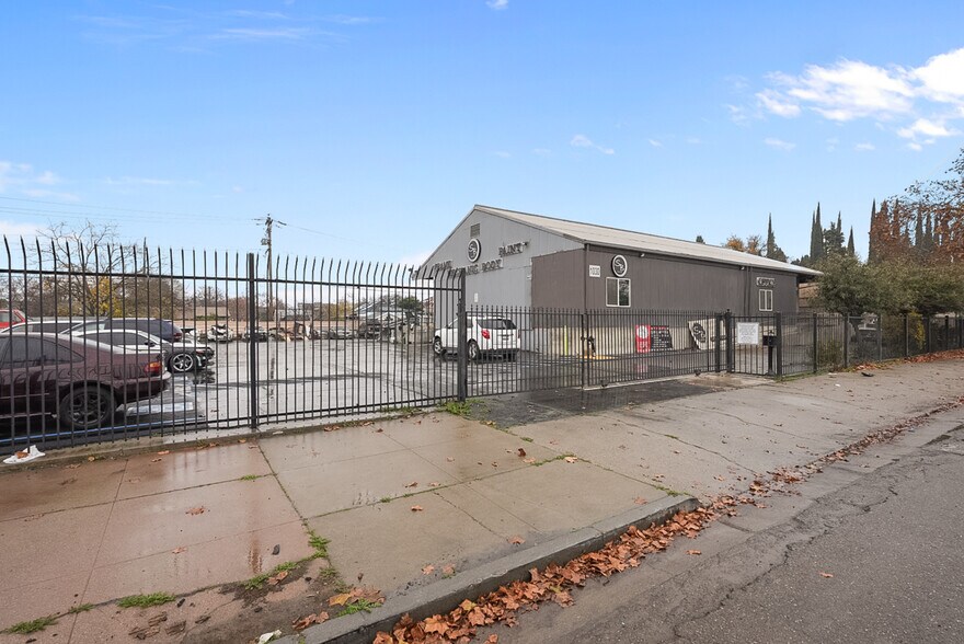 1030 N Union St, Stockton, CA à vendre - Photo principale – Image 1 sur 17