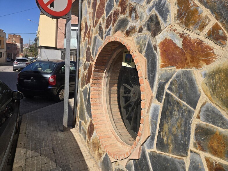 Immeuble residentiel dans Terrassa, Barcelona à vendre - Photo de l’immeuble – Image 2 sur 4