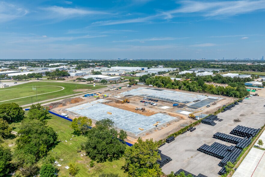 13527 Stafford Rd, Stafford, TX à vendre - Photo de la construction – Image 3 sur 3