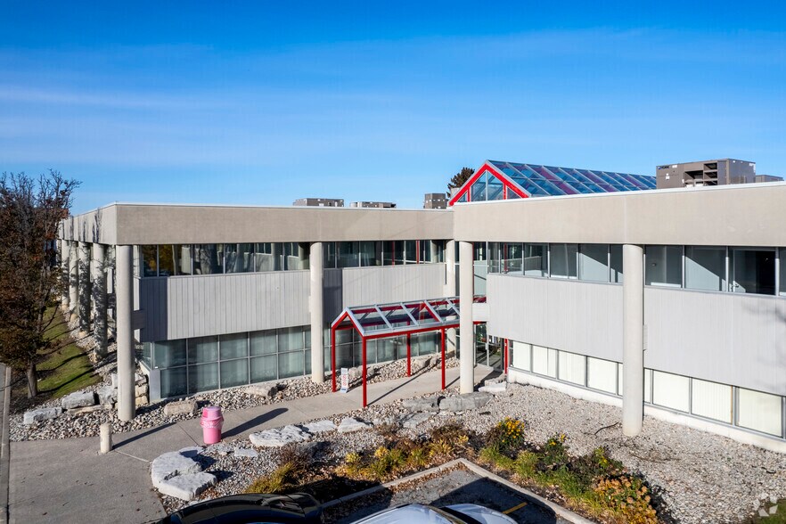60 Centurian Dr, Markham, ON à louer - Photo principale – Image 1 sur 8