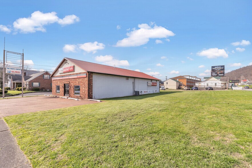 274 Monroe Ave, New Martinsville, WV à vendre - Photo de l’immeuble – Image 2 sur 10