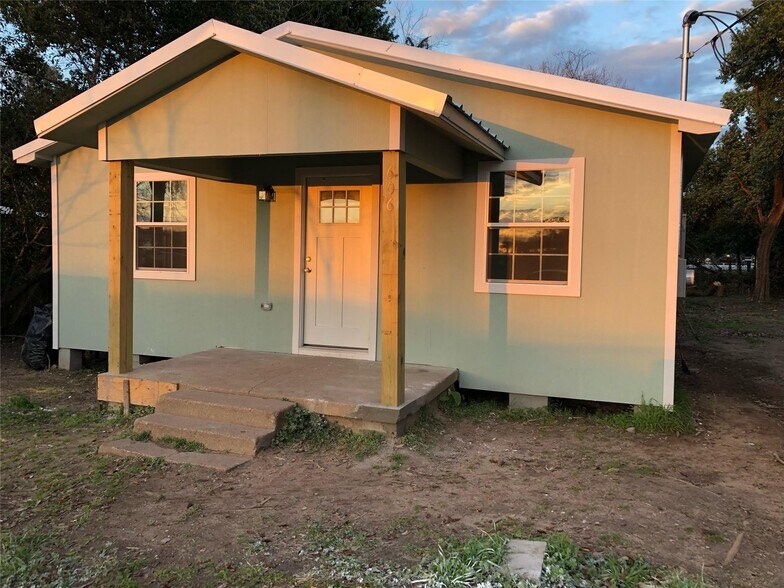 515 & 606 N Danville St portefeuille de 2 biens à vendre sur LoopNet.fr - Photo de l’immeuble – Image 3 sur 8