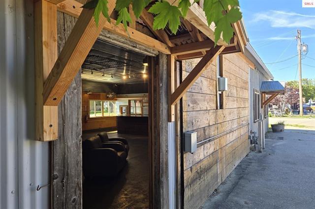 130 N 6th Ave, Sandpoint, ID à vendre - Photo de l’immeuble – Image 1 sur 20