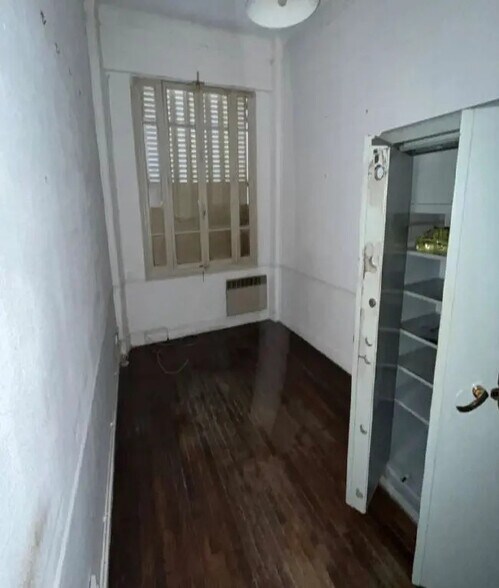 Local commercial dans Reims à louer - Photo de l’immeuble – Image 2 sur 8