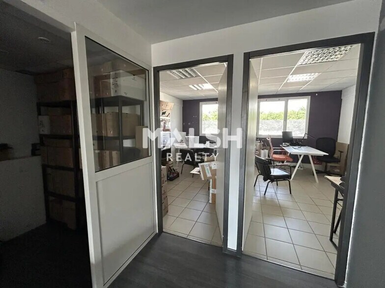 Bureau dans Brignais à louer - Photo de l’immeuble – Image 3 sur 7
