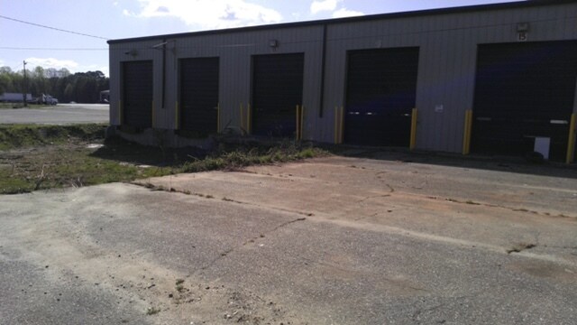 1201 E Church St, Cherryville, NC à vendre - Photo de l’immeuble – Image 3 sur 14