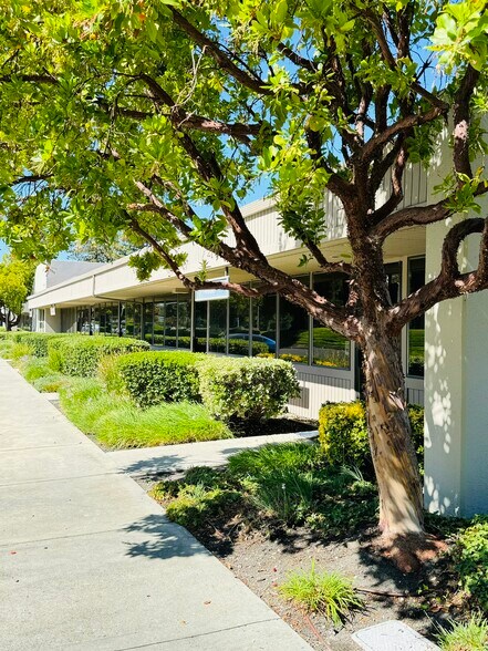 3375 Scott Blvd, Santa Clara, CA à louer - Photo de l’immeuble – Image 3 sur 11