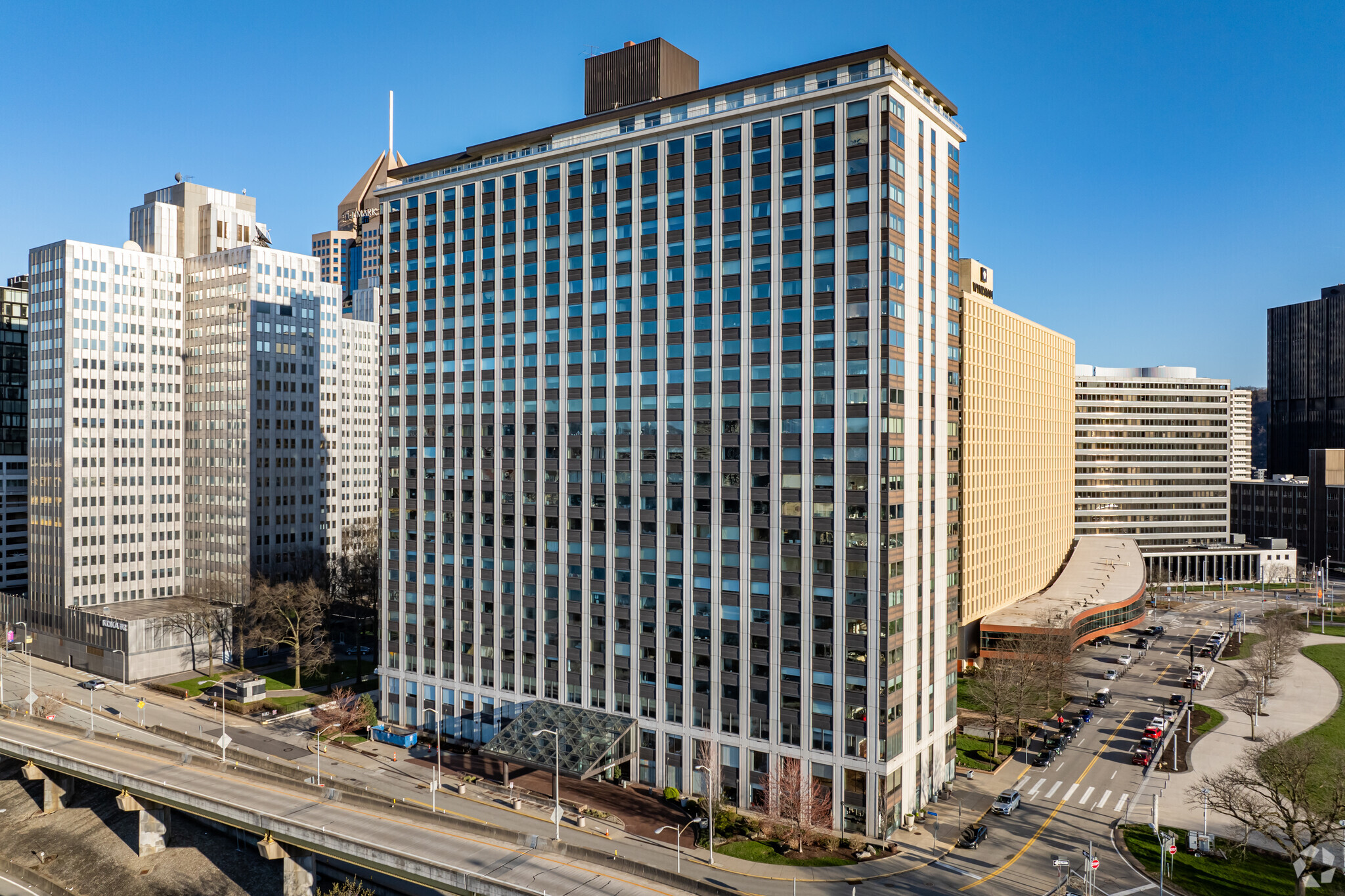 320 Fort Duquesne Blvd, Pittsburgh, PA à vendre Photo principale– Image 1 sur 28