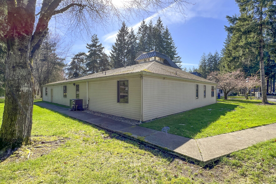 402 Black Hills Ln SW, Olympia, WA à louer - Photo de l’immeuble – Image 3 sur 6