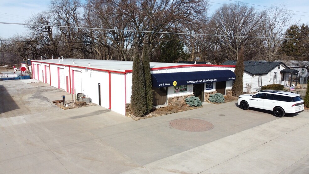 DERBY OFFICE/WAREHOUSE + HOME portefeuille de 1 biens à vendre sur LoopNet.fr - Photo principale – Image 1 sur 9