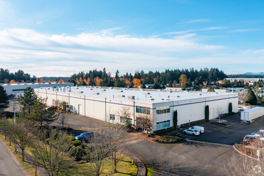 8605 Commerce Place Dr NE, Lacey, WA à louer - Photo de l’immeuble – Image 3 sur 5