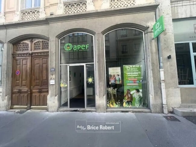 Plus de détails pour Local commercial à louer