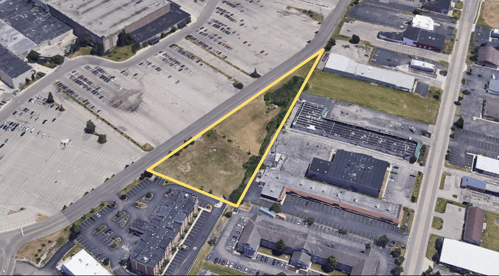 8950 Mall Ring Rd, Dayton, OH à vendre - Photo de l’immeuble – Image 2 sur 2