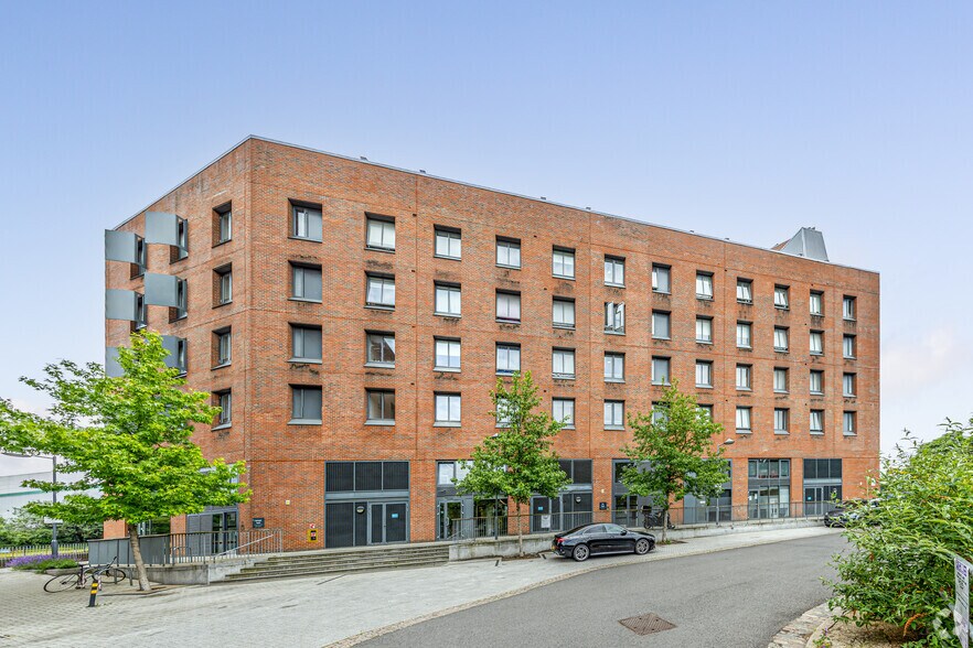 18 Gillender St, Londres à vendre - Photo principale – Image 1 sur 6