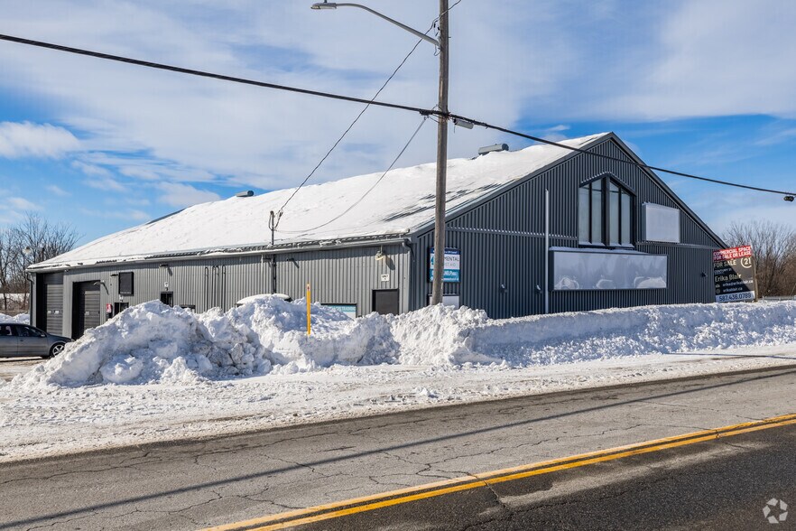 42 Union St, Smiths Falls, ON à vendre - Photo de l’immeuble – Image 3 sur 4
