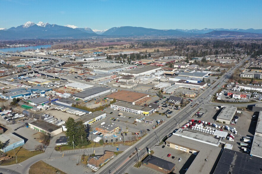 19889 96th Ave, Langley, BC à louer - Photo de l’immeuble – Image 3 sur 51