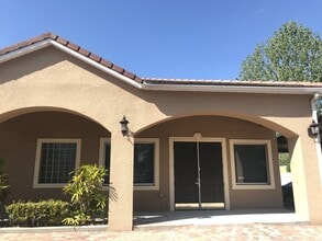 6143 S Orange Blossom Trl, Orlando, FL à louer Photo intérieure– Image 1 sur 6