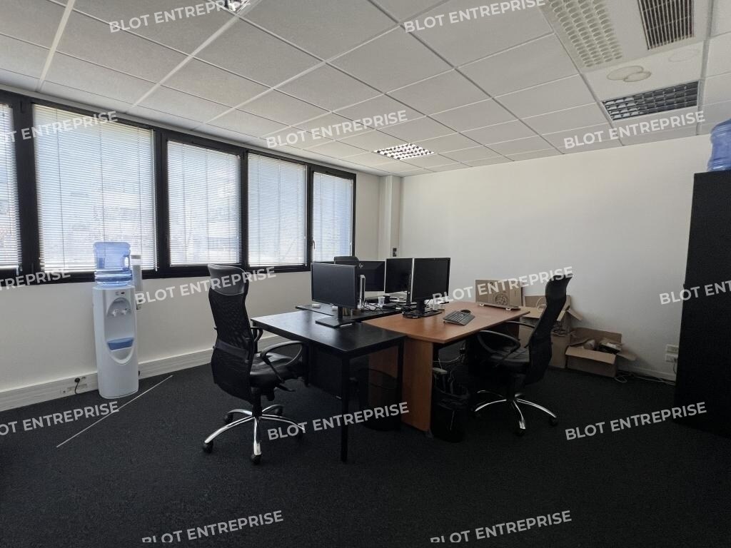 Bureau dans Rennes à louer Photo de l’immeuble– Image 1 sur 11