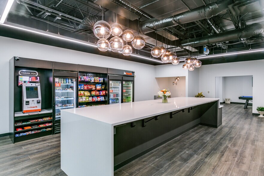 4200 Regent Blvd, Irving, TX à louer - Photo intérieure – Image 3 sur 8