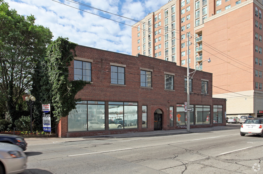 381-387 Richmond St E, Toronto, ON à louer - Photo de l’immeuble – Image 3 sur 7