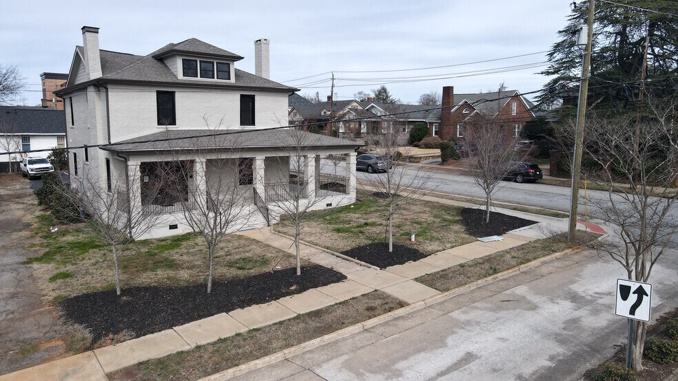 700 Arlington Ave, Greenville, SC à vendre - Photo de l’immeuble – Image 2 sur 19