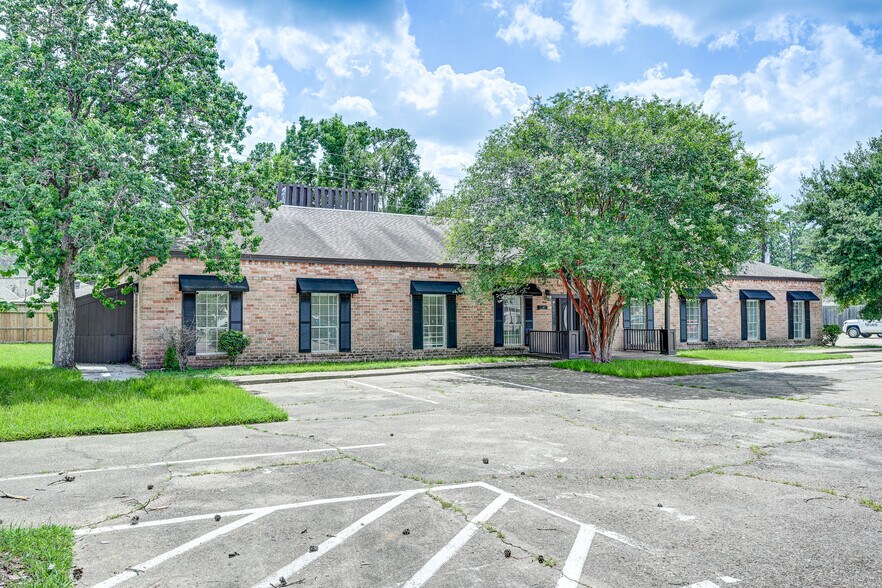 14721 Pebble Bend Dr, Houston, TX à louer - Photo de l’immeuble – Image 2 sur 92