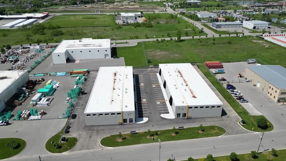 241 King St, Barrie, ON à louer - Vidéo aérienne – Image 2 sur 5
