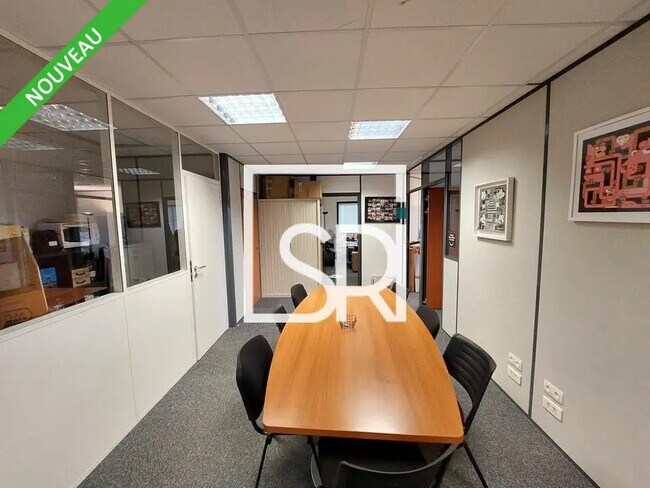 Plus de détails pour Bureau à vendre