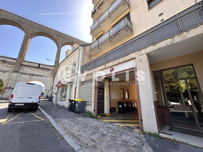 Bureau dans Arcueil à vendre - Photo de l’immeuble – Image 1 sur 11