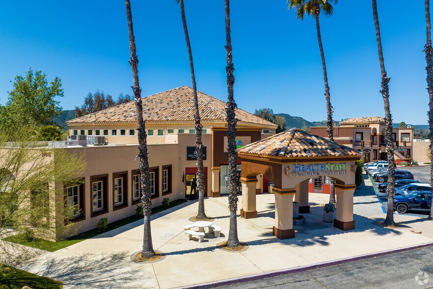 27645 Jefferson Ave, Temecula, CA à vendre - Photo principale – Image 1 sur 6