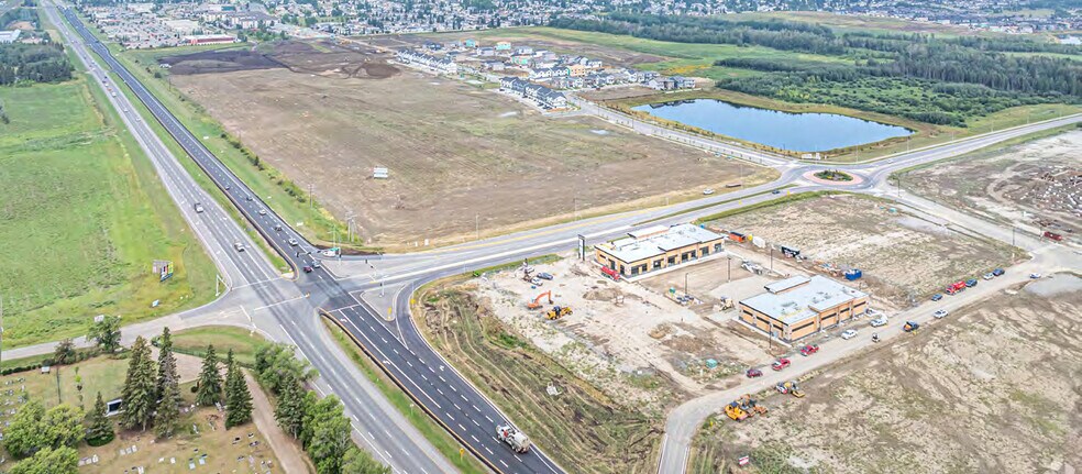 1 Ballpark Way, Spruce Grove, AB à louer - Photo de la construction – Image 3 sur 4
