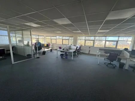 10 Avenue Pythagore, Mérignac à louer - Photo de l’immeuble – Image 3 sur 8