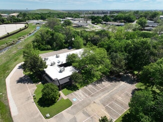Plus de détails pour 886 N Mill St, Lewisville, TX - Bureau à vendre