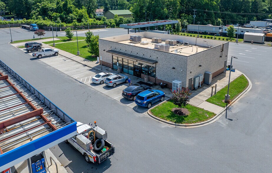 4800 N Graham St, Charlotte, NC à vendre - Photo de l’immeuble – Image 2 sur 7