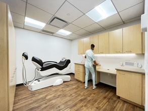 380 Second Ave, New York, NY à louer Photo intérieure– Image 1 sur 9