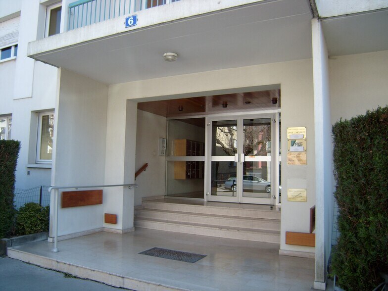 6 Rue Du Forum, Annecy à louer - Photo de l’immeuble – Image 2 sur 2