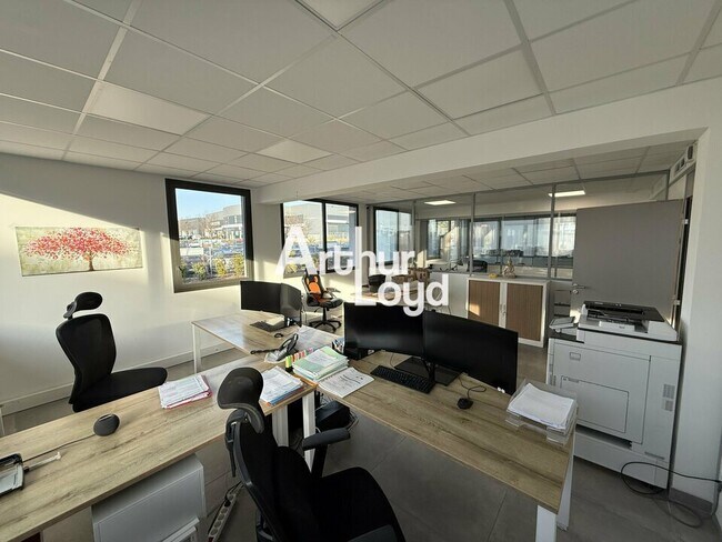 Plus de détails pour Bureau à louer
