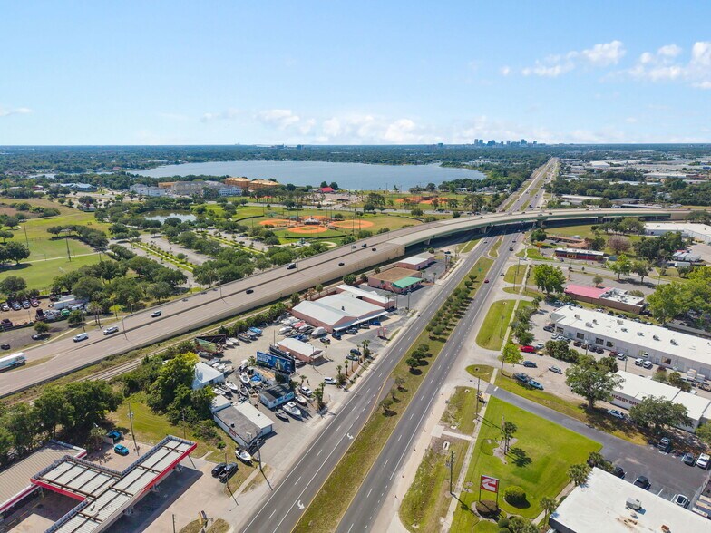 4809 N Orange Blossom Trl, Orlando, FL à vendre - Photo principale – Image 1 sur 7