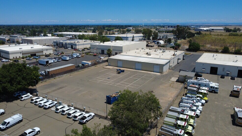 3850 Happy Ln, Sacramento, CA à louer - Photo de l’immeuble – Image 2 sur 5