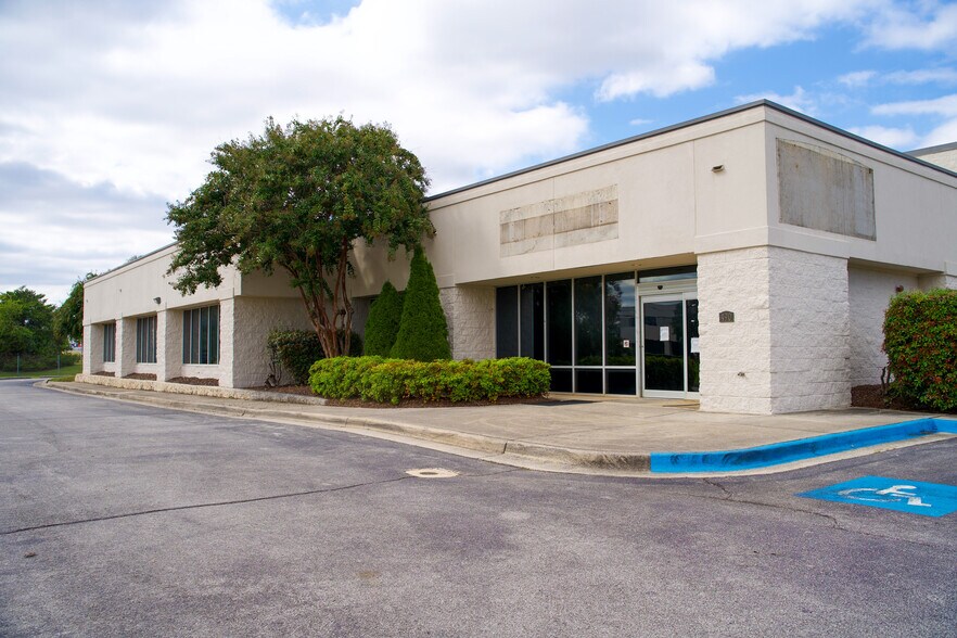 490 Production Ave, Madison, AL à louer - Photo intérieure – Image 3 sur 13