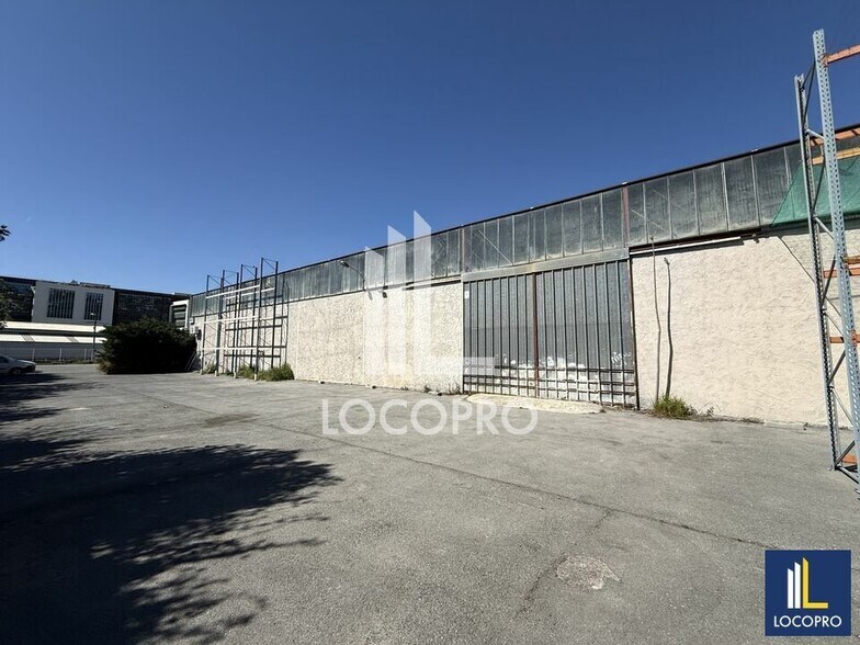 Industriel/Logistique dans Nice à louer - Photo de l’immeuble – Image 3 sur 12