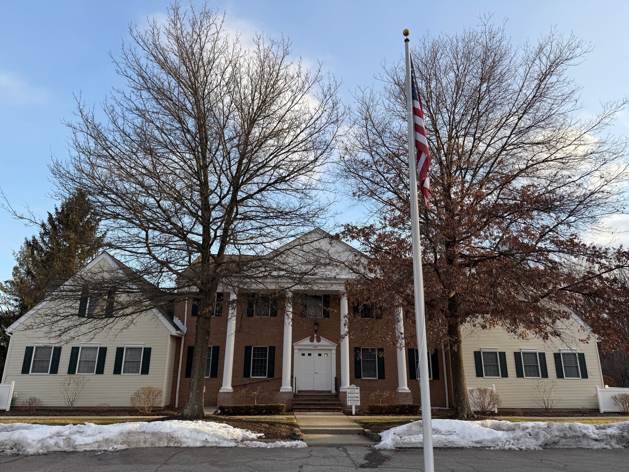 255 Park Pl, Chagrin Falls, OH à louer Photo principale– Image 1 sur 10