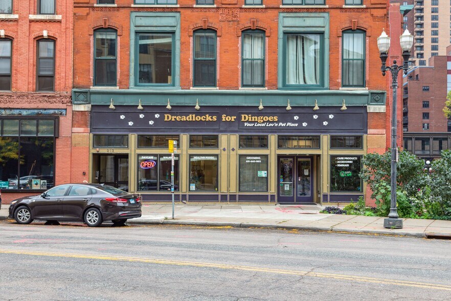 212 7th St E, Saint Paul, MN à louer - Photo de l’immeuble – Image 1 sur 11