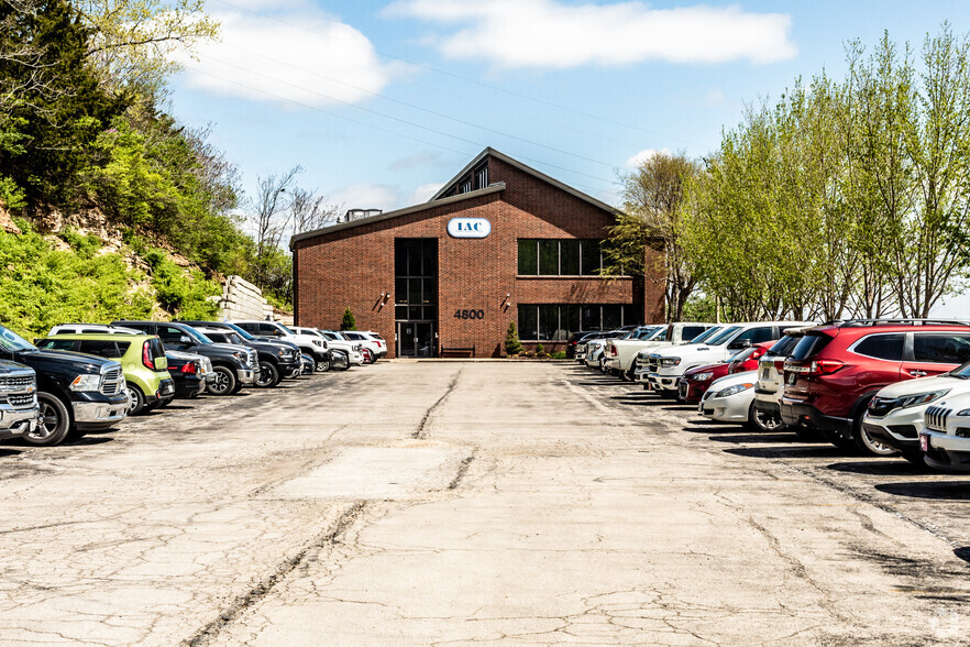 4800 Lamar Ave, Mission, KS à vendre - Photo de l’immeuble – Image 3 sur 6