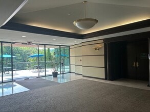 655 engineering Dr, Peachtree Corners, GA à louer Photo intérieure– Image 1 sur 7