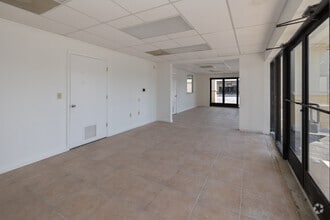 9765 San Jose Blvd, Jacksonville, FL à louer Photo intérieure– Image 2 sur 5