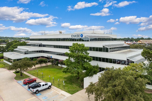 Plus de détails pour 1301 S Bowen Rd, Arlington, TX - Bureau à louer