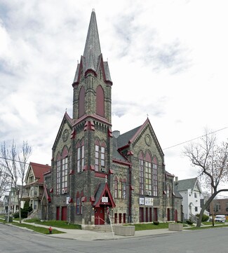 Plus de détails pour 124-140 W Garfield Ave, Milwaukee, WI - Bureau à louer