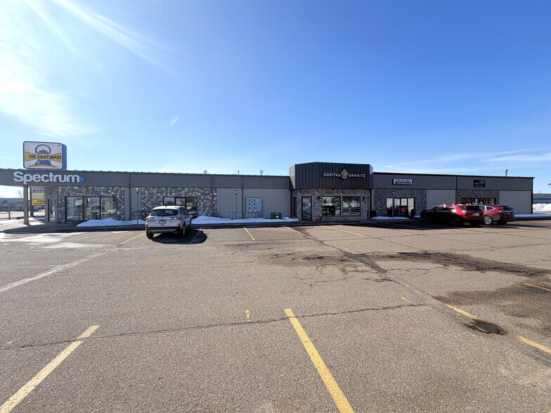14303 Edgewood Dr, Baxter, MN à louer - Photo de l’immeuble – Image 2 sur 4